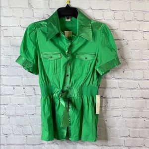 Vertigo Paris island green button front blouse